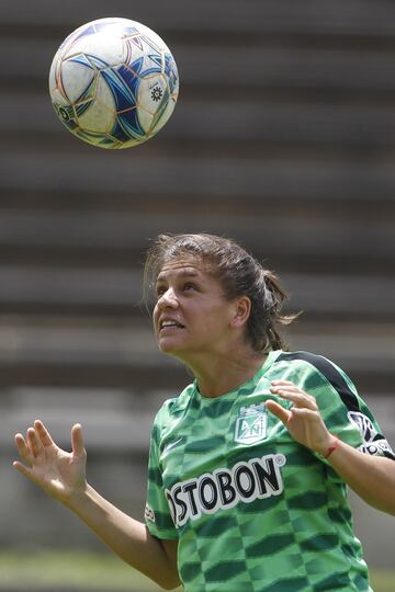 Atlético Nacional se alista para enfrentar a Santa Fe por los cuartos de final de la Liga Águila Femenina. La ida se jugará este 17 de mayo en Itagüí.  