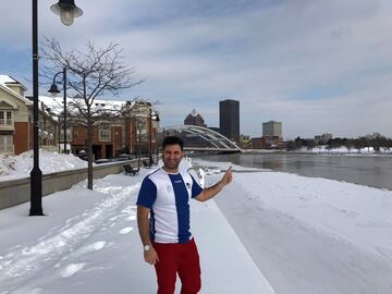 Eduardo Aguilera, en el 'downtown' de Rochester.