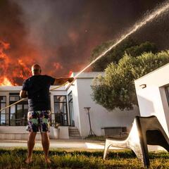 "Pánico" en Francia: más de 2.700 personas evacuadas por un incendio en el sur del país