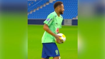 ¡Imperdible! La impresionante técnica de Neymar en un reto con sus compañeros