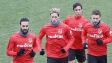 G&aacute;mez, Fernando Torres, &Oacute;liver Torres y Gabi, en el entrenamiento.