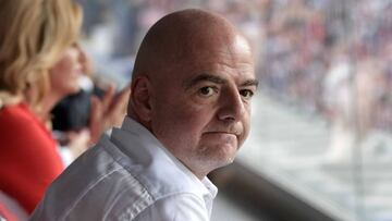 FIFA multa a 6 clubes por impago y a Egipto por un amistoso
