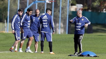 Arranca en Ezeiza el sueño mundialista de Argentina