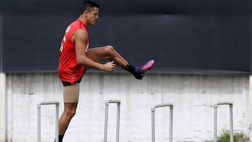 Alexis Sánchez se sumó de lleno a los trabajos de Chile