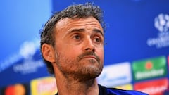 BARCELONA, SPAIN - APRIL 18:  Luis Enrique manager of Barcelona looks on during a FC Barcelona press conference on the eve of their UEFA Champions League quarter final second leg match against Juventus at FC Barcelona Sports Centre on April 18, 2017 in Barcelona, Spain.  (Photo by David Ramos/Getty Images)