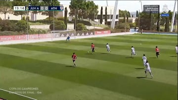 Brutal acción defensiva de la perla del juvenil A del Madrid con una suficiencia que asusta