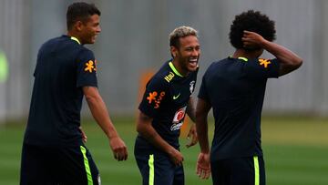 Soccer Football - 2018 World Cup Qualifications - South America - Brazil Training - Teresopolis, Brazil - October 3, 2017 - Brazil&#039;s soccer players Neymar jokes with teammates during a training session ahead of their match against Bolivia. REUTERS/Pilar Olivares