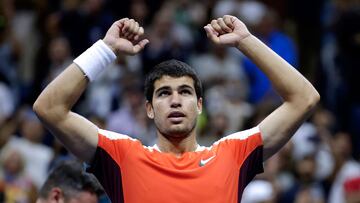 Partido de semifinales del US Open de tenis entre Carlos Alcaraz y s Tiafoe.