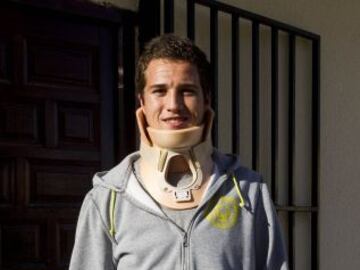 Manquillo recibió ayer a AS en su casa de Chinchón, con una sempiterna sonrisa a pesar del aparatoso collarín que tendrá que llevar de cuatro a seis semanas