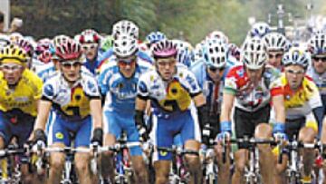 REUTERS ATENAS AÚN ESPERA AL PELOTÓN. Para tener meta en los Juegos de Atenas,el pelotón internacional depende de la aceptación del Código Mundial Antidopaje.