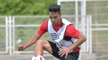 Radamel Falcao arma su jugador ideal.