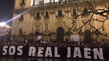 Final de la manifestaci&oacute;n enfrente de la Catedral de Ja&eacute;n. 