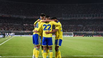 BUENOS AIRES, ARGENTINA - MARCH 20:  Sebastian Villa of Boca Juniors celebrates with teammates after scoring the first goal of his team during a Copa de la Liga 2022 match between River Plate and Boca Juniors at Estadio Monumental Antonio Vespucio Liberti on March 20, 2022 in Buenos Aires, Argentina. (Photo by Marcelo Endelli/Getty Images)