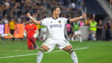 Este 1 de junio el atacante del LA Galaxy celebra su cumpleaños número 35 y aquí repasamos cómo el goleador mexicano ha construido una importante fortuna en su ya larga trayectoria en clubes de clase mundial.