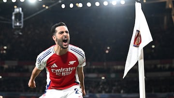 Mikel Merino, jugador del Arsenal, celebra el gol anotado ante el Real Madrid en Champions League.