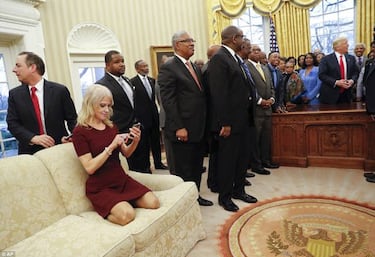 Por qué es imposible que Obama espiase a Donald Trump con un microondas