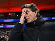 (FILES) Tottenham Hotspur's Danish head coach Thomas Frank is pictured during the UEFA Champions League league phase- day 8 football match between Eintracht Frankfurt and Tottenham Hotspur in Frankfurt, western Germany, on January 28, 2026. Tottenham Hotspur have sacked coach Thomas Frank, the club announced on February 11, 2026. (Photo by Kirill KUDRYAVTSEV / AFP)