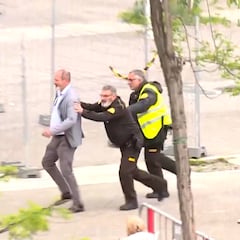 Arde el Sevilla: agreden a la mano derecha de Del Nido