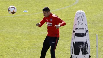 Simeone prueba con Vitolo como titular a dos días del Arsenal