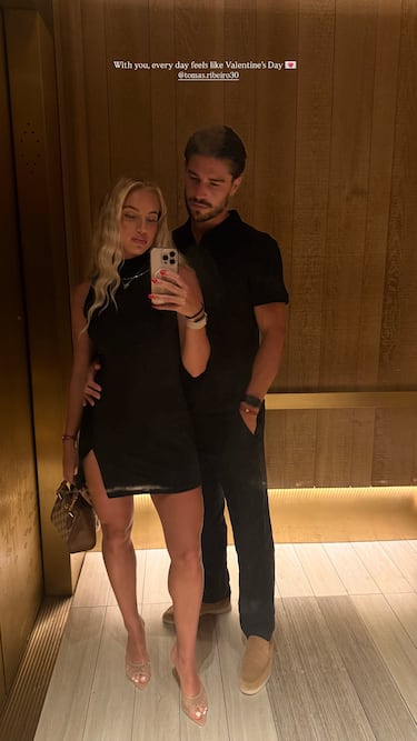 "Contigo cada día se siente como el día de San Valentín".