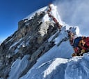 La foto que tiene en shock al alpinismo: atascos en el Everest
