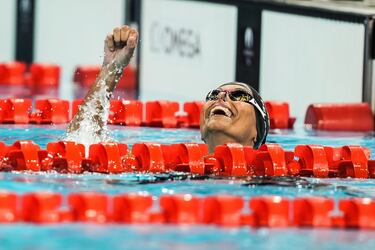 La nadadora española consigue la medalla de bronce en los 50 metros espalda y alcanza así las 28 de Michael Phelps.