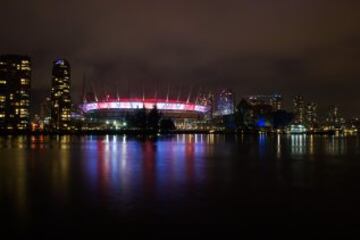 BC PLACE STADIUM Luce espectacular por la noche.