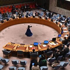 Why are Russian diplomats leaving the United States?