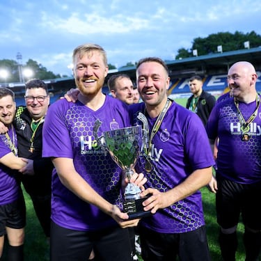 Para inscribirse en un equipo los únicos requisitos que pide la liga son tener un Índice de Masa Corporal superior a 27.5 y tener ganas de mejorar tu salud. 