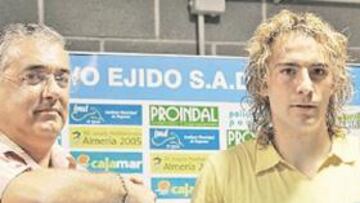 <b>SE LE ESPERA. </b>Óscar Rodríguez (en la foto, en su presentación con el Poli) podría llegar hoy al Rayo.