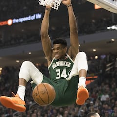 Bucks - Sixers; NBA 2018/19: Embiid se impone a 'Anteto' y a los Bucks