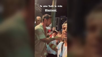 Messi sale de un restorán en Miami y un fanático le hace esto