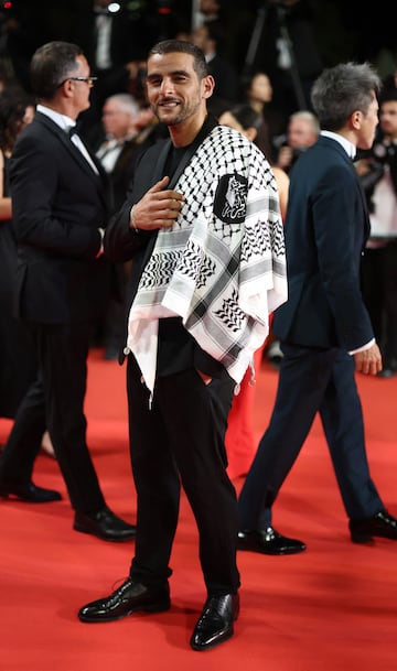 Sofiane Zermani en la alfombra roja de 'Sentimental Value'.