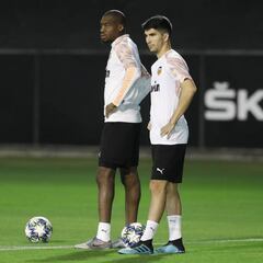 El Cartagena, primera prueba para Soler y Kondogbia