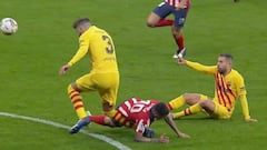 Barcelona's Piqué given early assessment of one month out