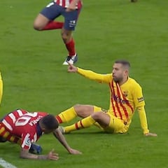 Lesión preocupante de Pique: el Barça habla de esguince