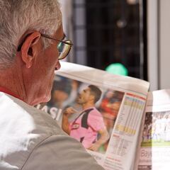 Un padre pospone su jubilación para mantener a su hija de 27 años tras volver a casa: “No esperábamos un gasto de 4.200 euros”