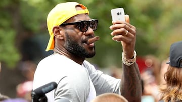 "Niños le escucharon hablar como un marinero borracho"