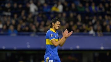 Boca Juniors' Uruguayan forward Edinson Cavani applauds during the Copa Libertadores round of 16 second leg football match between Argentina's Boca Juniors and Uruguay's Nacional, at La Bombonera stadium in Buenos Aires, on August 9, 2023. (Photo by JUAN MABROMATA / AFP)