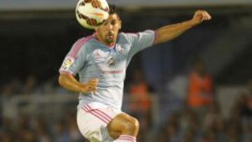 Nolito, ante la Real Sociedad.