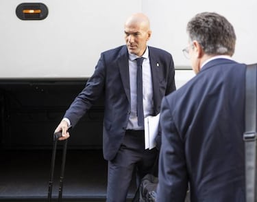 Zidane, en el alambre