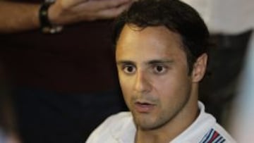 Felipe Massa en el paddock de Singapur.