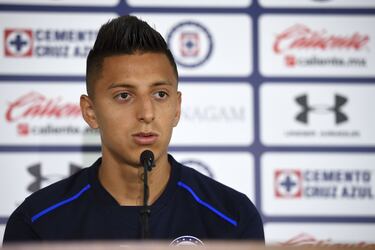 'El Piojo' Alvarado fue titular el torneo pasado con Necaxa y su destacada participación llamó la atención de Cruz Azul. Este verano fue parte de la Selección Mexicana sub-21 que quedó en segundo lugar del Torneo Maurice Revello (antes Esperanzas de Toulon) siendo uno de los mejores.