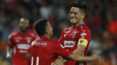 Germ&aacute;n Cano celebrando un gol con Medell&iacute;n.