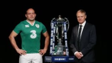 Rory Best y Joe Schmidt.