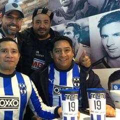 Todo Monterrey se paró para ver el juego de Rayados vs Liverpool