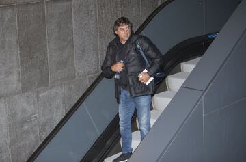 La leyenda de River, Enzo Francescoli, manager del club llegando a Madrid.