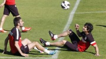 JUEGOS. Adrián y Tiago se entrenan en el Cerro del Espino.