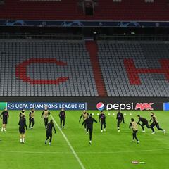 When was the last time Barcelona failed to qualify for the Champions League last 16?