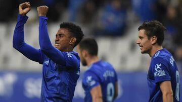 Los jugadores del Oviedo celebra un gol en el Carlos Tartiere, donde el viernes recibe al Almer&iacute;a.